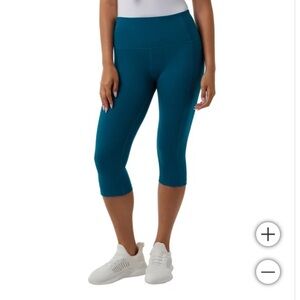 New 32 Degrees Women’s Cropped Tight blue leggings